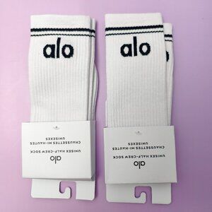 🥝NWT ALO Yoga Socks 2 Pairs